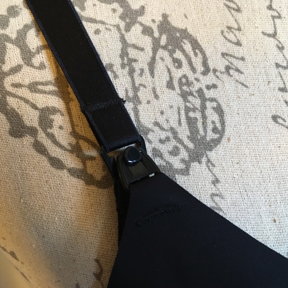 Knix Black Wireless Bra - Picture 4 of 8